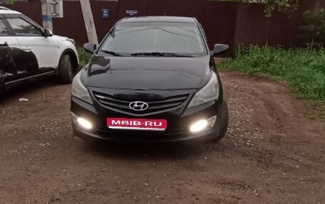 Hyundai Solaris II рестайлинг, 2015 год, 360 000 рублей, 1 фотография