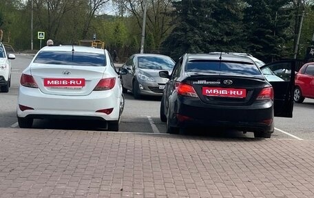 Hyundai Solaris II рестайлинг, 2015 год, 360 000 рублей, 3 фотография