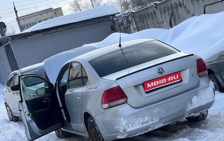 Volkswagen Polo VI (EU Market), 2012 год, 350 000 рублей, 1 фотография