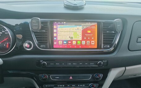 KIA Carnival III, 2018 год, 2 980 000 рублей, 14 фотография