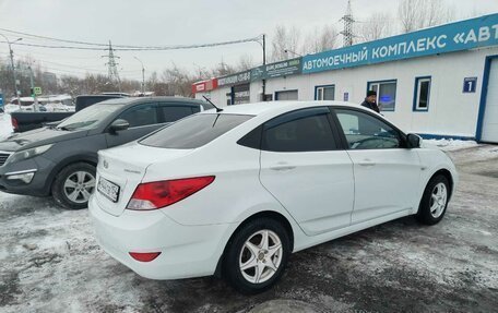 Hyundai Solaris II рестайлинг, 2011 год, 800 000 рублей, 2 фотография