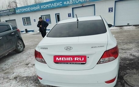 Hyundai Solaris II рестайлинг, 2011 год, 800 000 рублей, 7 фотография