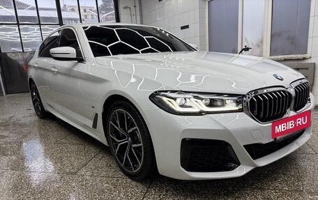 BMW 5 серия, 2020 год, 5 850 000 рублей, 2 фотография