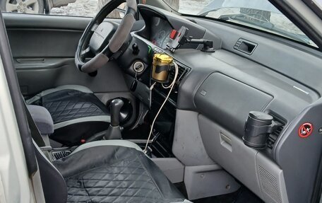 Mitsubishi Space Runner II, 1997 год, 190 000 рублей, 7 фотография