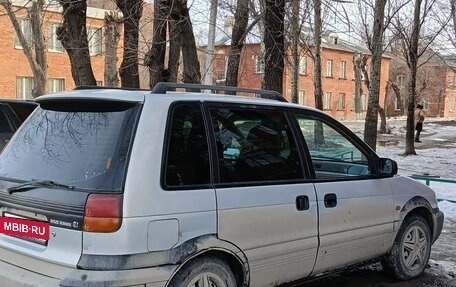 Mitsubishi Space Runner II, 1997 год, 190 000 рублей, 3 фотография