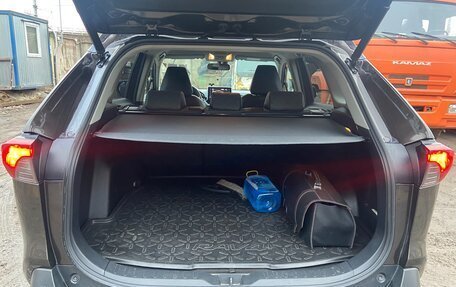 Toyota RAV4, 2019 год, 2 500 000 рублей, 8 фотография