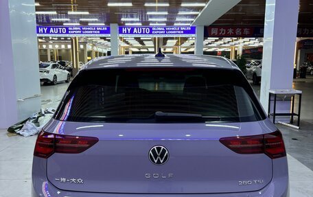 Volkswagen Golf VIII, 2023 год, 2 240 000 рублей, 4 фотография