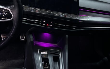 Volkswagen Golf VIII, 2023 год, 2 240 000 рублей, 16 фотография