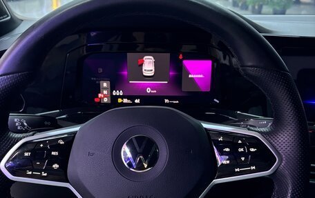 Volkswagen Golf VIII, 2023 год, 2 240 000 рублей, 14 фотография