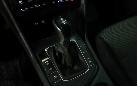 Volkswagen Tiguan II, 2021 год, 2 749 000 рублей, 15 фотография