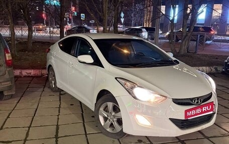 Hyundai Elantra V, 2011 год, 950 000 рублей, 3 фотография