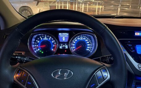 Hyundai Elantra V, 2011 год, 950 000 рублей, 12 фотография