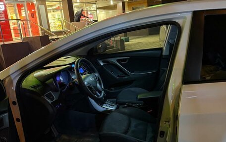 Hyundai Elantra V, 2011 год, 950 000 рублей, 8 фотография