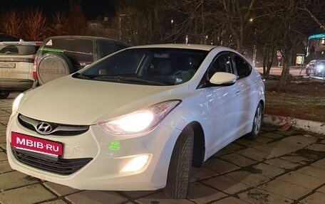Hyundai Elantra V, 2011 год, 950 000 рублей, 2 фотография