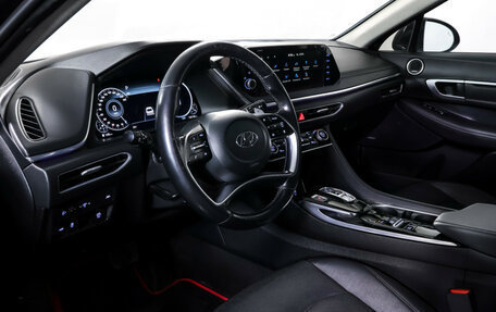 Hyundai Sonata VIII, 2019 год, 2 688 000 рублей, 18 фотография