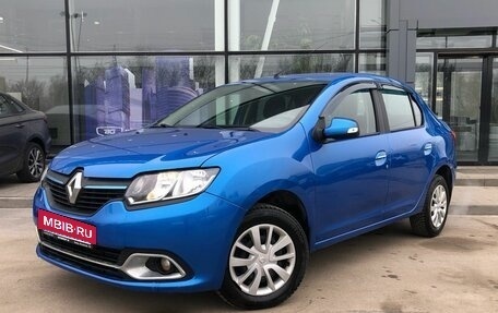 Renault Logan II, 2017 год, 880 000 рублей, 1 фотография