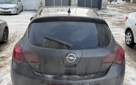 Opel Astra J, 2011 год, 645 000 рублей, 3 фотография