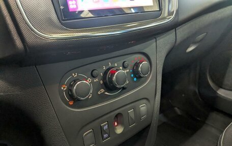 Renault Sandero II рестайлинг, 2021 год, 1 445 000 рублей, 26 фотография