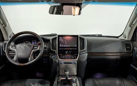 Toyota Land Cruiser 200, 2016 год, 5 502 500 рублей, 23 фотография