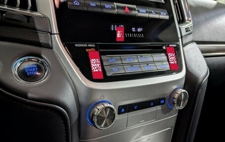 Toyota Land Cruiser 200, 2016 год, 5 502 500 рублей, 28 фотография