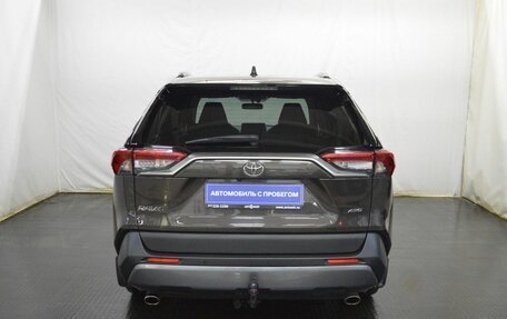 Toyota RAV4, 2019 год, 3 300 000 рублей, 6 фотография