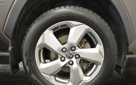 Toyota RAV4, 2019 год, 3 300 000 рублей, 9 фотография