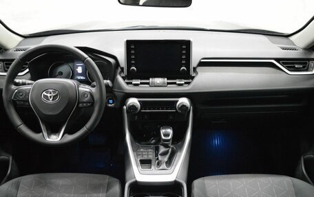 Toyota RAV4, 2019 год, 3 300 000 рублей, 14 фотография