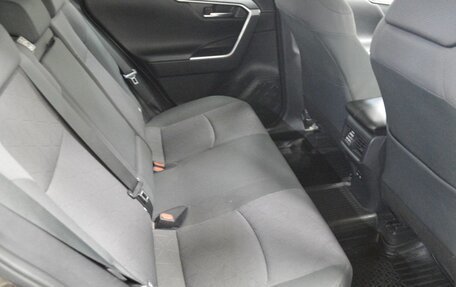 Toyota RAV4, 2019 год, 3 300 000 рублей, 13 фотография