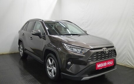 Toyota RAV4, 2019 год, 3 300 000 рублей, 3 фотография