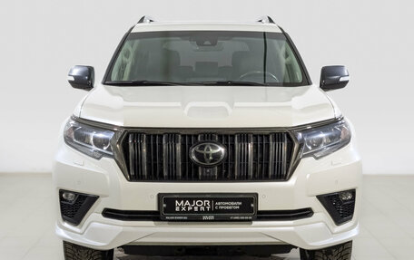 Toyota Land Cruiser Prado 150 рестайлинг 2, 2020 год, 5 900 000 рублей, 2 фотография