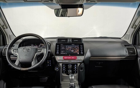 Toyota Land Cruiser Prado 150 рестайлинг 2, 2020 год, 5 900 000 рублей, 14 фотография