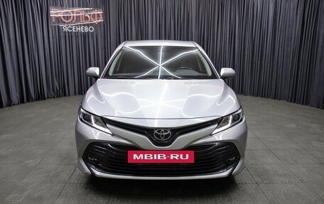 Toyota Camry, 2019 год, 2 398 000 рублей, 2 фотография