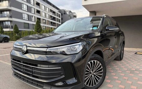 Volkswagen Tiguan, 2025 год, 3 700 000 рублей, 2 фотография