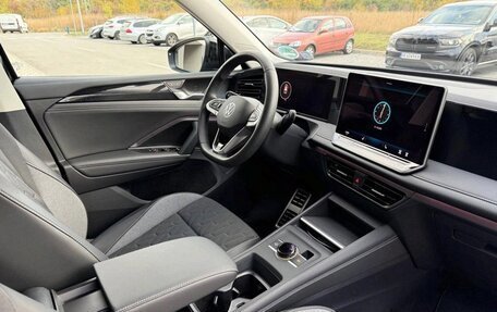 Volkswagen Tiguan, 2025 год, 3 700 000 рублей, 10 фотография