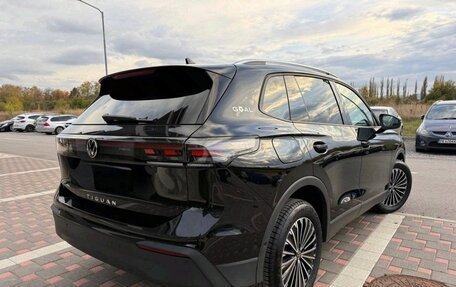 Volkswagen Tiguan, 2025 год, 3 700 000 рублей, 6 фотография