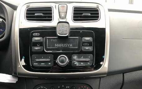 Renault Logan II, 2017 год, 880 000 рублей, 15 фотография