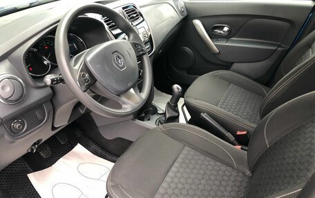 Renault Logan II, 2017 год, 880 000 рублей, 9 фотография