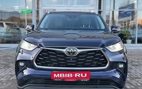 Toyota Highlander, 2021 год, 4 500 000 рублей, 3 фотография