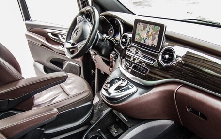 Mercedes-Benz V-Класс, 2018 год, 5 550 000 рублей, 7 фотография