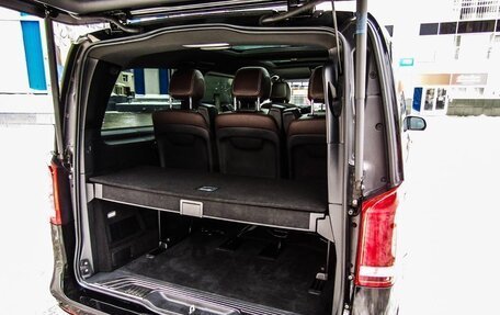 Mercedes-Benz V-Класс, 2018 год, 5 550 000 рублей, 4 фотография