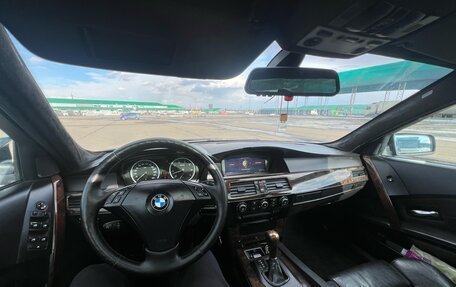 BMW 5 серия, 2005 год, 1 050 000 рублей, 10 фотография