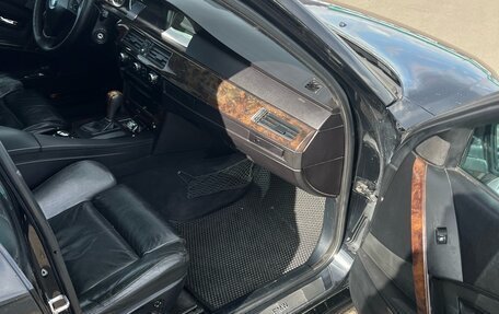 BMW 5 серия, 2005 год, 1 050 000 рублей, 14 фотография