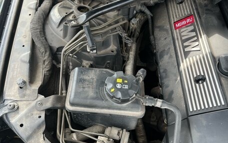 BMW 5 серия, 2005 год, 1 050 000 рублей, 15 фотография