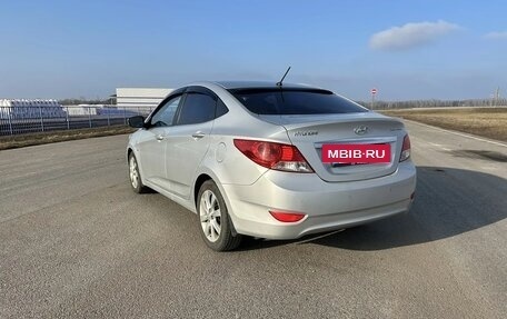 Hyundai Solaris II рестайлинг, 2014 год, 960 000 рублей, 5 фотография