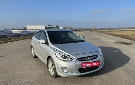 Hyundai Solaris II рестайлинг, 2014 год, 960 000 рублей, 4 фотография