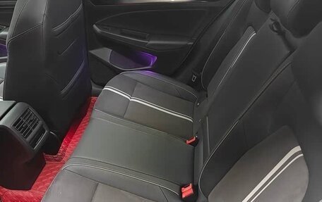 Volkswagen Golf VIII, 2023 год, 2 100 000 рублей, 14 фотография