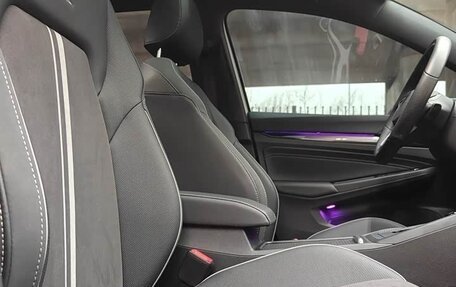 Volkswagen Golf VIII, 2023 год, 2 100 000 рублей, 20 фотография