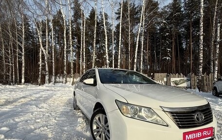 Toyota Camry, 2014 год, 1 290 000 рублей, 4 фотография