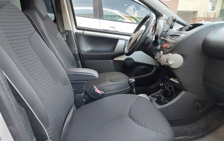 Peugeot 107 I рестайлинг, 2012 год, 570 000 рублей, 10 фотография