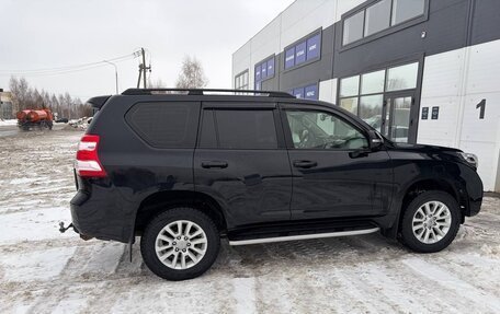 Toyota Land Cruiser Prado 150 рестайлинг 2, 2014 год, 2 950 000 рублей, 3 фотография